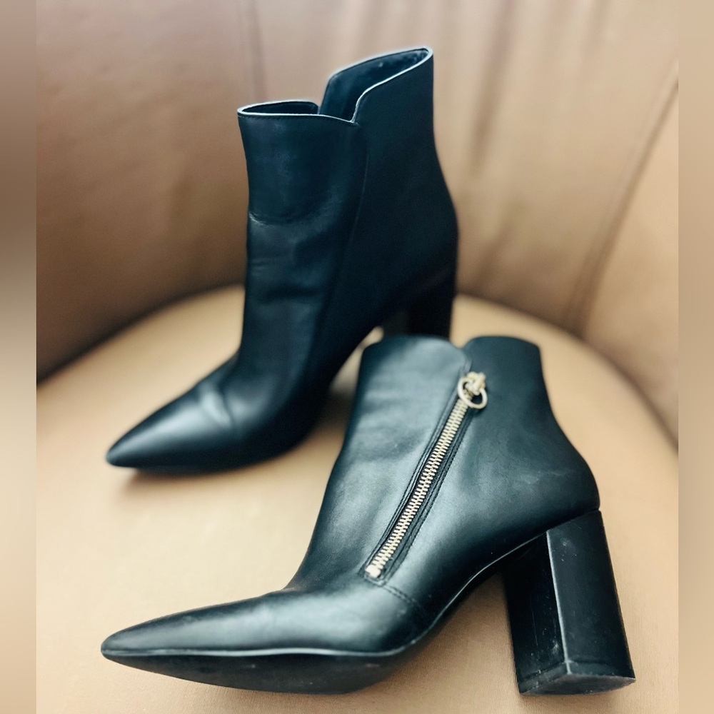 Nine West Black Ankle Boots with Gold Zipper - Picture 13 of 14